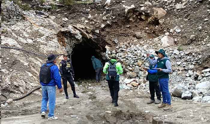 ANA realiza monitoreo de calidad del agua en Apu Pisti, en Chalhuanca